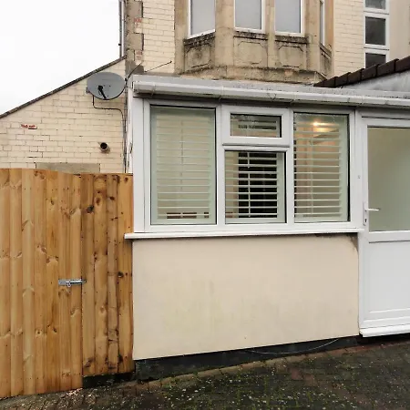 Homely And Well Appointed Priory By Cliftonvalley Appartement Bristol