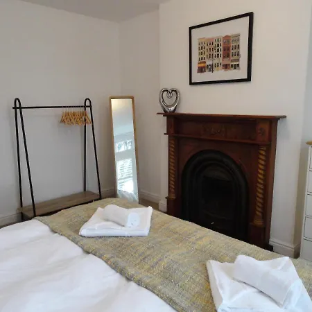 Appartement Homely And Well Appointed Priory By Cliftonvalley